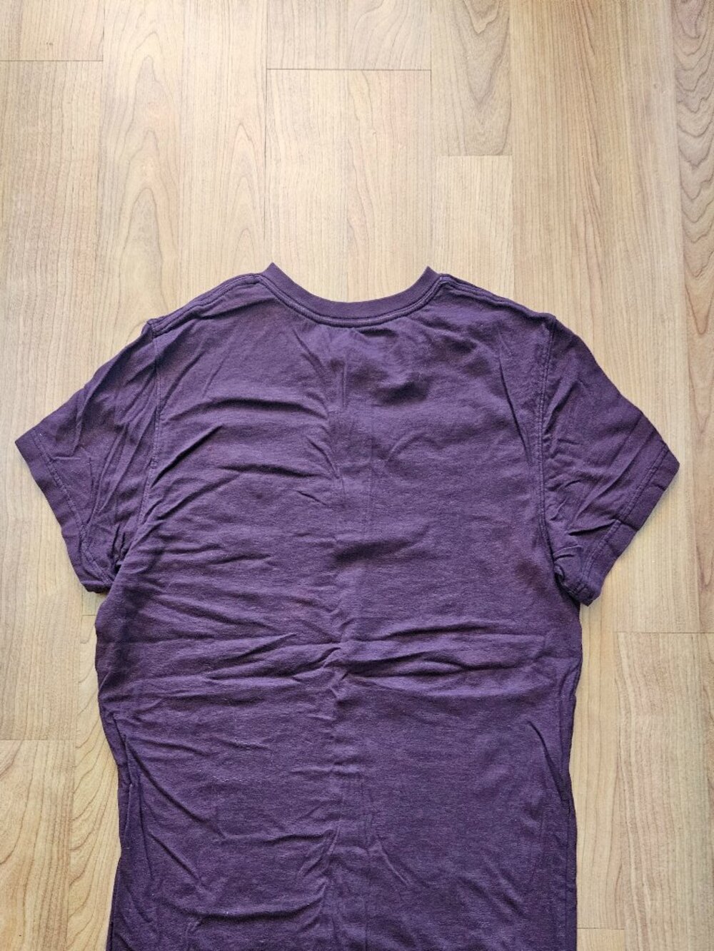 Men's American Eagle Outfitters cotton henley short sleeve Tee - size Medium - Picture 3 of 3